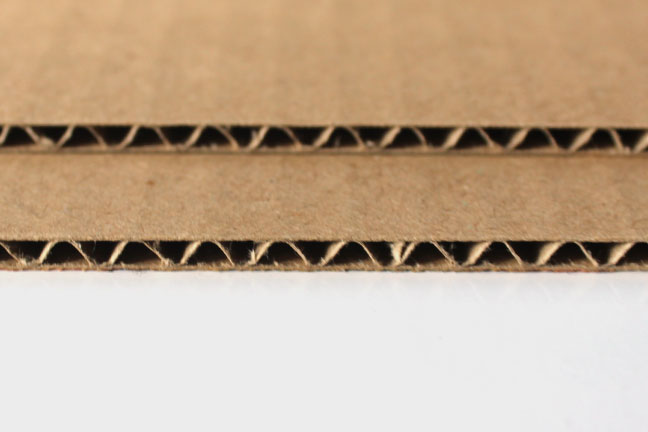 Bien choisir son carton - Carton kraft blanc ou kraft 2 faces Bien choisir son carton - Carton kraft blanc ou kraft 2 faces - smilepack.fr - impression, packaging sur mesure et emballage personnalisé